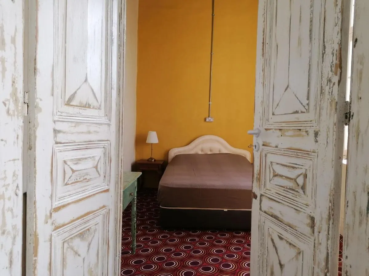 Le Mat Hostel Larnaca 0*,  Kypr