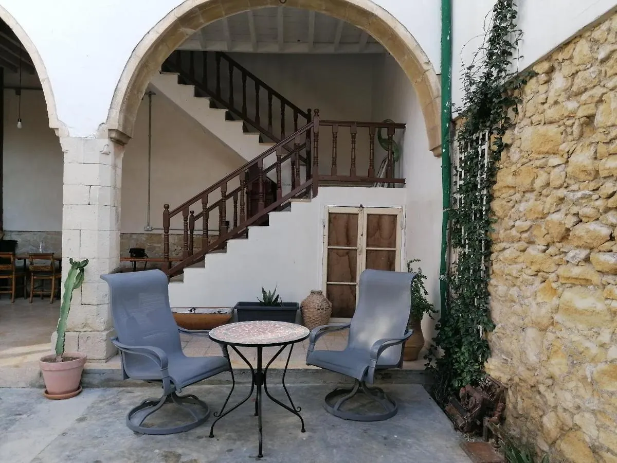 Le Mat Hostel Larnaca