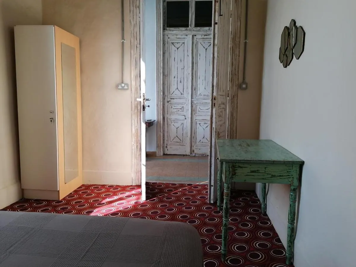 Le Mat Hostel Lárnaca