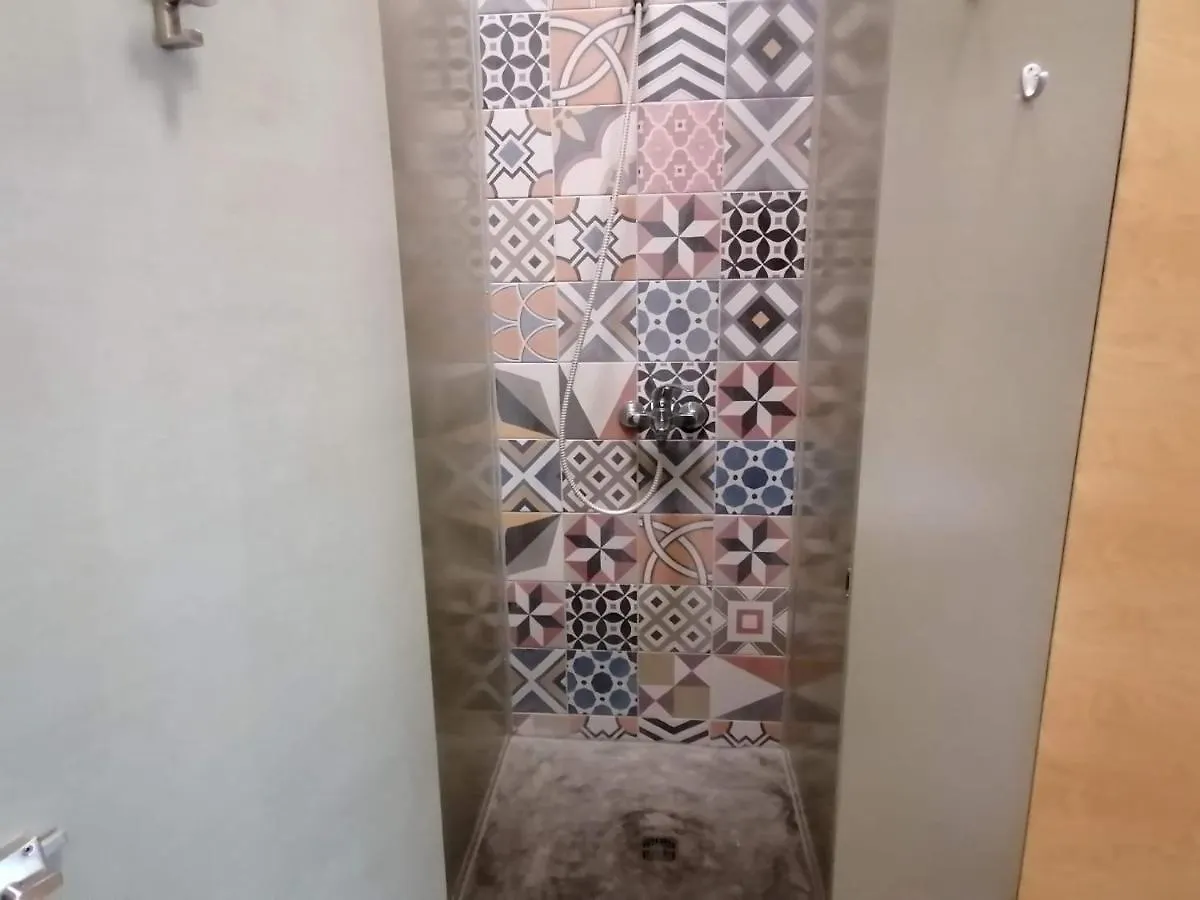 Le Mat Hostel Lárnaca